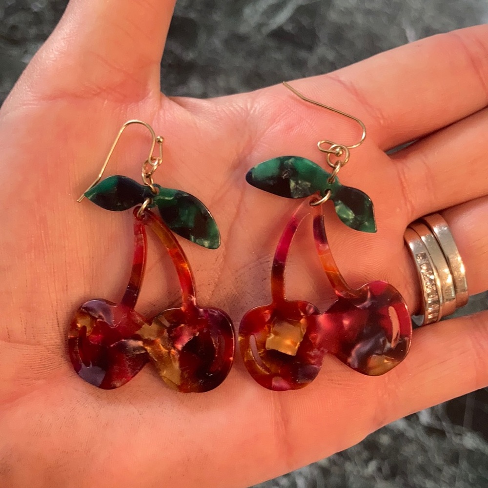 Betsy johnson never worn cherry earrings 🍒